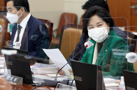 [2020국감]조명희 "KBS, 1000억 적자내고도 수신료 인상 추진"