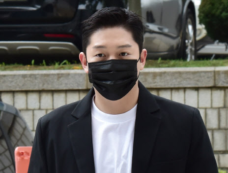 '故구하라 폭행·협박' 전 남친 최종범, 징역 1년 확정…'불법 촬영'은 무죄