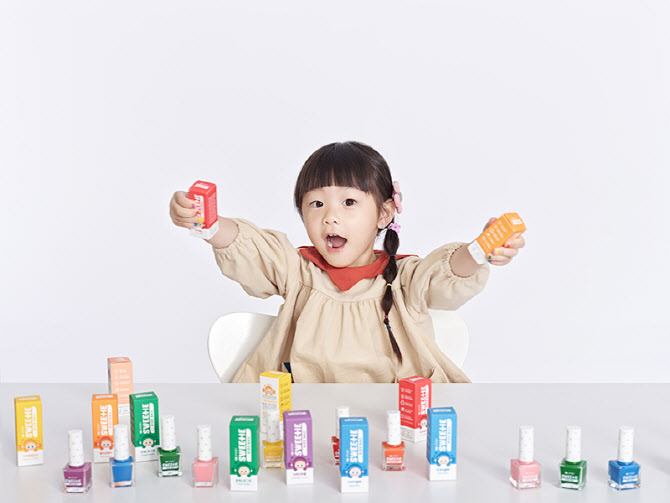 함소아제약, 저자극 키즈 네일케어 '닥터아토비 스위티 키즈네일 8종 '출시