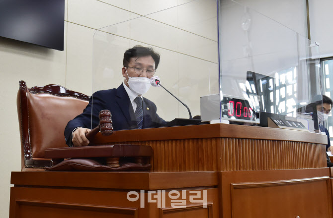 [2020국감]"건강보험료율 상한 8%, 40년 전 기준…확대해야"