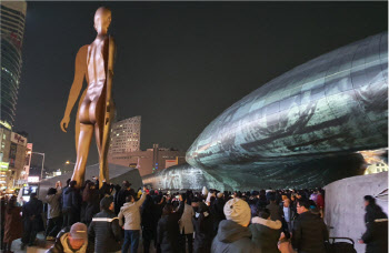 국내 최대 빛 축제 '서울라이트', 연말 오프라인으로 열린다