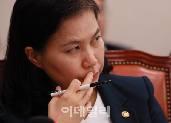 "럭비공이 하늘에 떠 있는 상황"…WTO 사무총장, 오늘 EU 표심 나오나