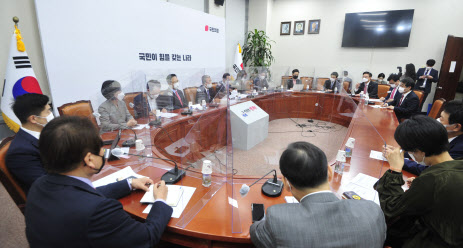 국민의힘, 공수처 추천위원에 임정혁·이헌 변호사 내정