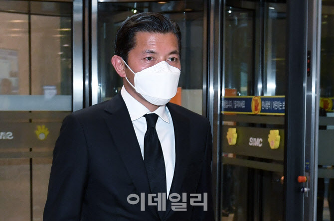 [포토]故 이건희 삼성 회장 빈소 들어서는 홍정욱 올가니카 회장