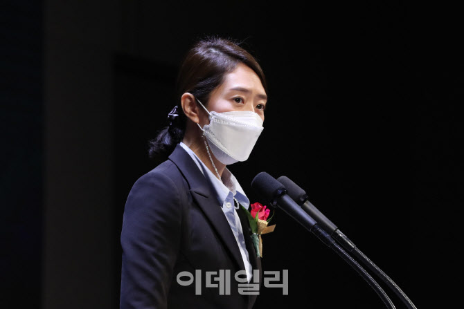 [포토]축사하는 고민정 의원