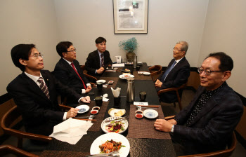 김종인, 부산·서울 중진과 회동…갈등 봉합·보궐선거 승리 포석(종합)