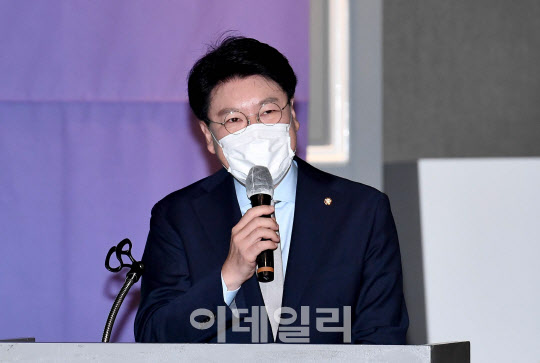 장제원 "내년 보궐선거 지면 어차피 망할 정당" 분발 촉구