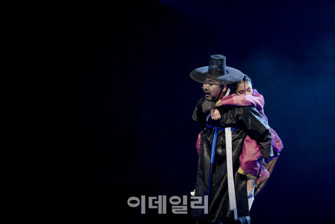 [리뷰]평범해서 더 애틋한 부성애, 관객을 울렸다