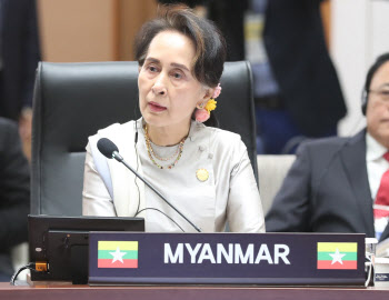 미얀마 총선 마무리…로힝야족 논란에도 '수치 여사' 재집권 전망