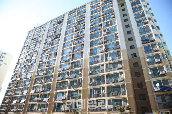 서울시, LH공공주택 3만9000세대에 태양광 보급…온실가스 1.5만t 줄인다