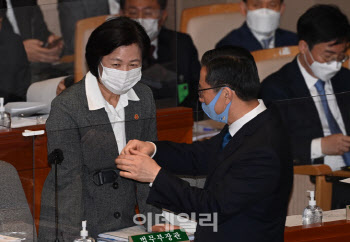 “정도껏 하세요”…秋에 호통친 정성호 SNS, ‘댓글 전쟁터’