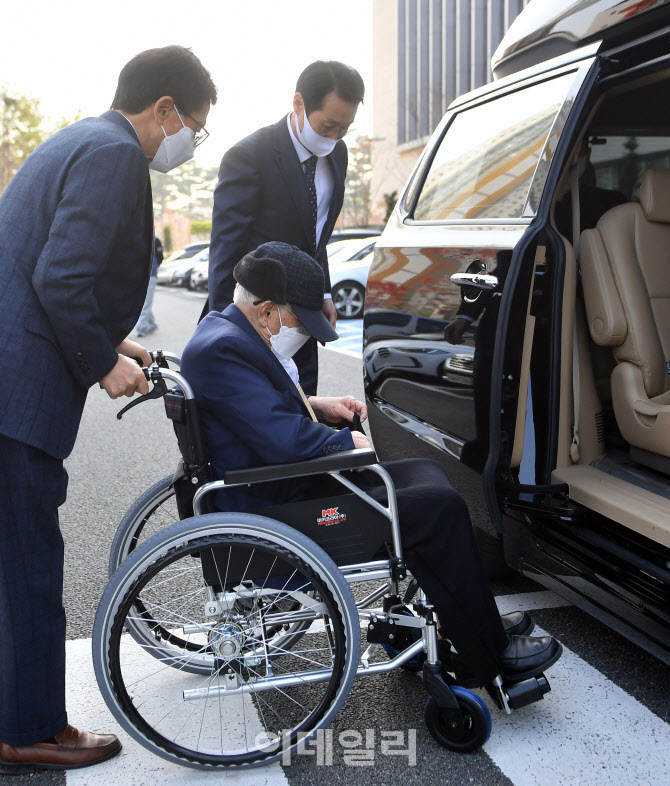 [포토]법원 도착한 이만희 총회장