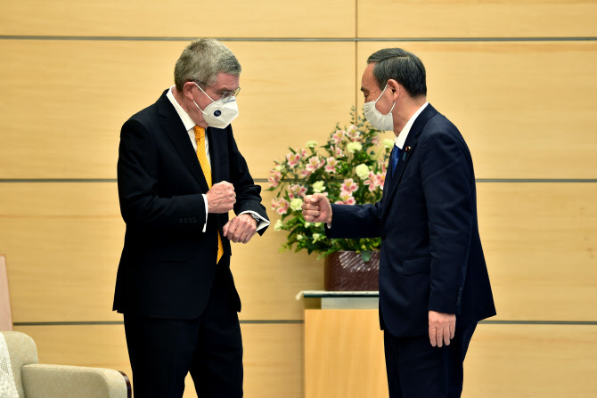 日스가 "내년 도쿄올림픽 유관중 상정"…IOC위원장 "확신"