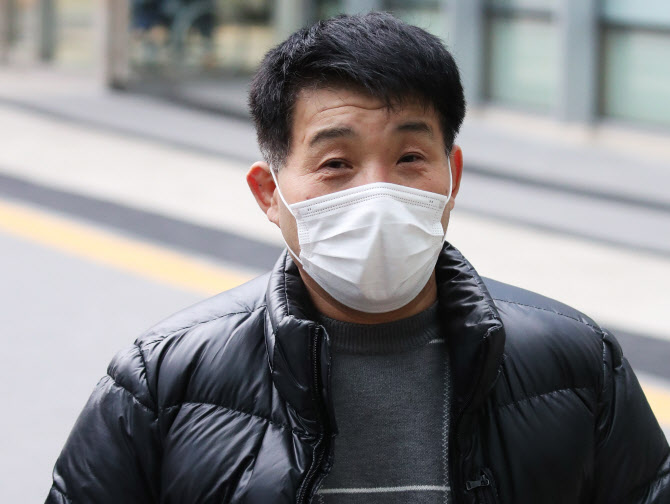 "사과합니다"…검찰, 20년 옥살이 한 윤성여에 '무죄' 구형