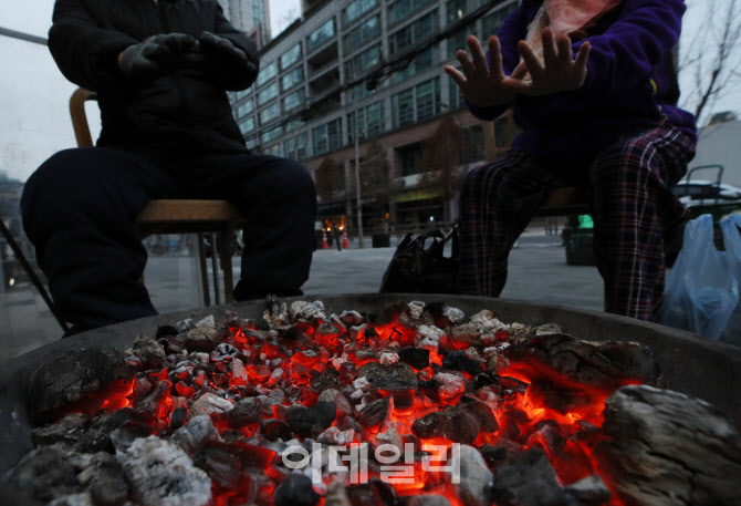 [포토]어제와 이어지는 추위