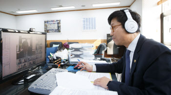 보험사 인가 봇물 터지나‥"라이선스 규제 완화 검토"(종합)