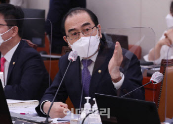 태영호 "삐라금지법 강행 처리, 文 우습게 만들 것"
