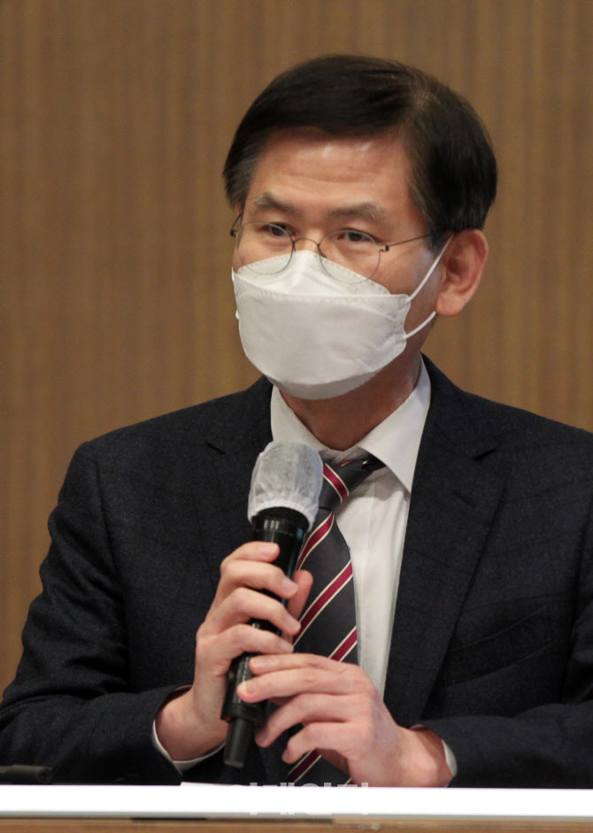[포토] '자상한 기업  협약' 인사말하는 김순철 사무총장