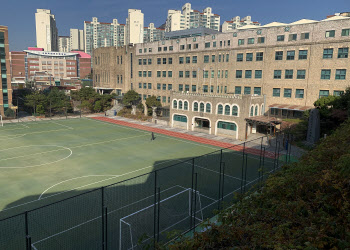 8일부터 수도권 등교 1/3 이하로만…비수도권도 1/3 원칙