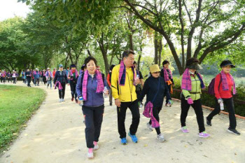 ″걷기운동으로 건강 챙겨요″…구리시, 건강관리사업 전국 최고 인정
