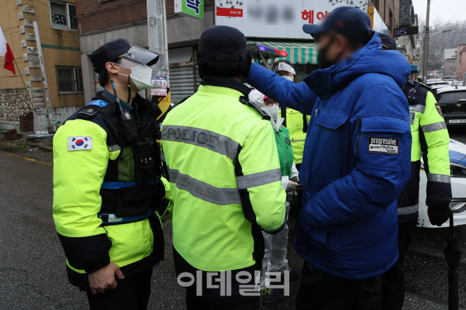 [포토]검문 거쳐야 입장할 수 있는 조두순 거주지 인근 골목