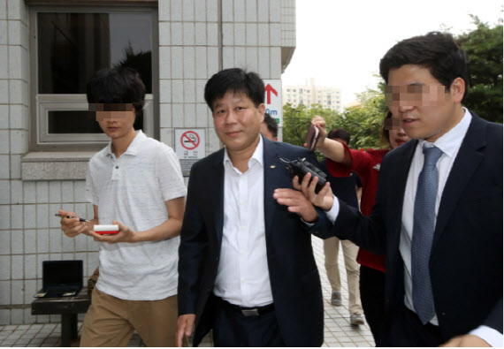 이철 전 VIK 대표, '불법투자 유치' 혐의 항소 기각…총 14.5년 징역