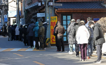 부천 요양병원서 '병상 대기 중 확진자' 2명 사망