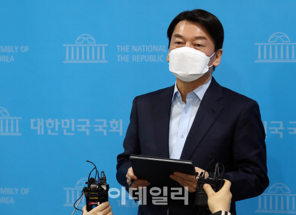 野, 후보만 10명에 ‘안철수 효과’까지…재보선 정국 주도