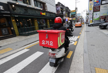 모두 반대하는 플랫폼 노동자 보호법 왜?…"소비자 부담 증가" vs "노동자 부정"