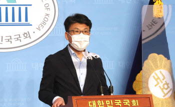 진성준 "사유재산 어떻게 부인하나, 1가구 1주택 이미 제도화"