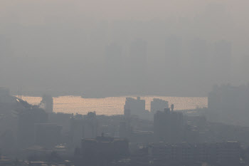 수도권·충청권 등 미세먼지 ‘나쁨’…밤부터 중부·전북 등 비