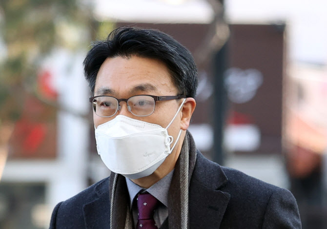 文대통령, 초대 공수처장에 ‘非검찰’ 김진욱 지명(상보)