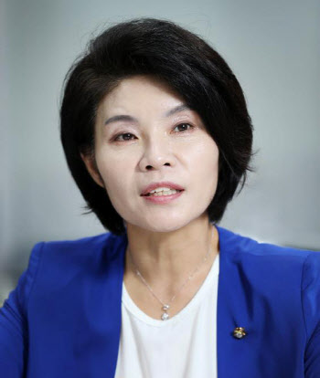 신임 환경부 장관 '정책통' 한정애 의원 내정…환경 규제 강화되나(종합)