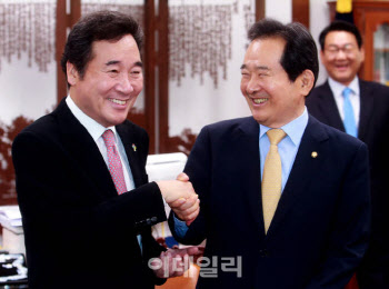 전국민 재난지원금 시동…이낙연 이어 정세균도 검토