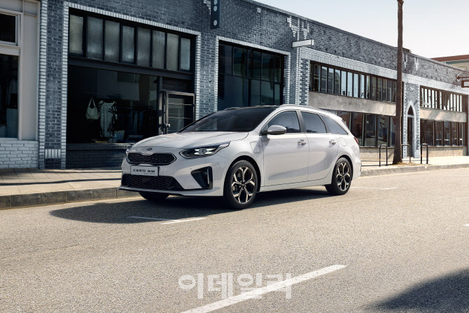 기아 씨드 웨건 PHEV, 유럽 車전문지 '2021 최고의차' 선정