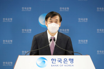 이주열 총재 "자산 버블 판단 어렵지만, 주가 상승 속도 가팔라"