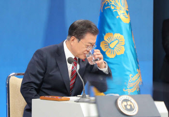 "왜 하노이회담은 실패했나 되돌아보는게 중요"