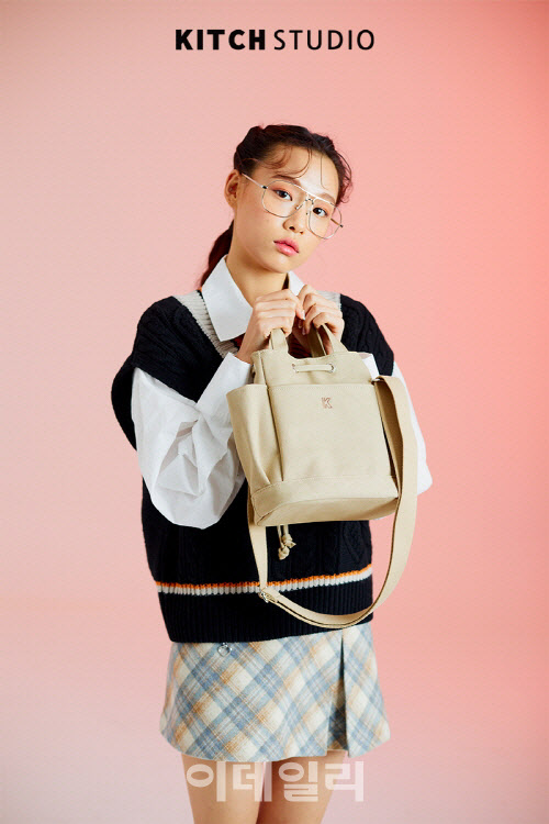 키치스튜디오, ‘샐리 버킷 백’ 텐바이텐 출시 기념 프로모션 진행