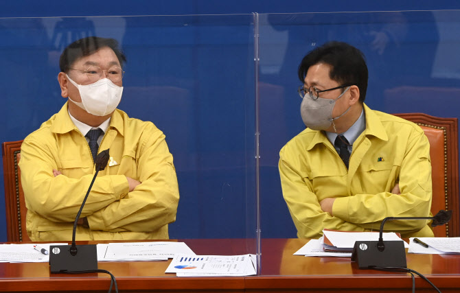 "코로나에도 최대 실적" 與, 연일 은행에 고통 분담 압박