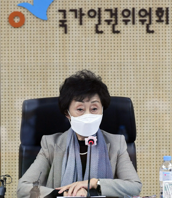 민주당 "`박원순 성희롱` 인권위 판단 존중…뼈를 깎는 쇄신"