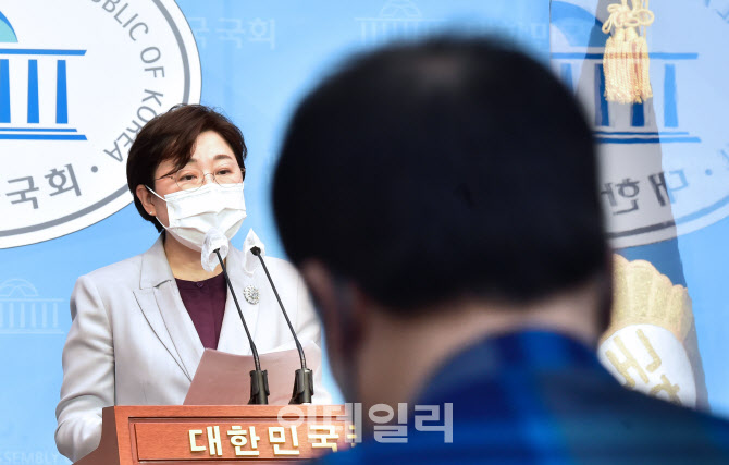 [포토]박원순 전 서울시장 인권위 결과 발표 관련 기자회견 나선 국민의힘