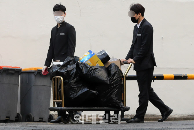 [포토]강남 5성급도 폐업... 지원금마저 뚝, 호텔 급매물 쏟아진다
