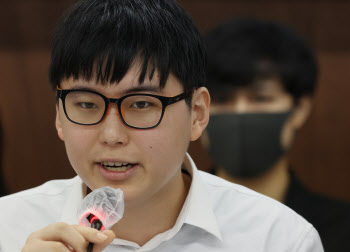 인권위, '트랜스젠더' 전 하사 전역처분 취소 권고했지만 복귀 요원