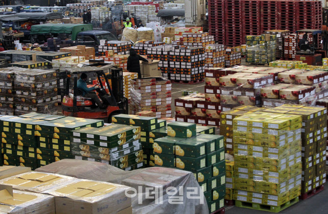 [포토] 설 앞두고 분주한 구리공판장