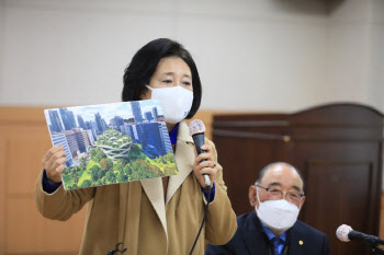 박영선 “어르신 점심 무상급식 시스템 구축할 것”