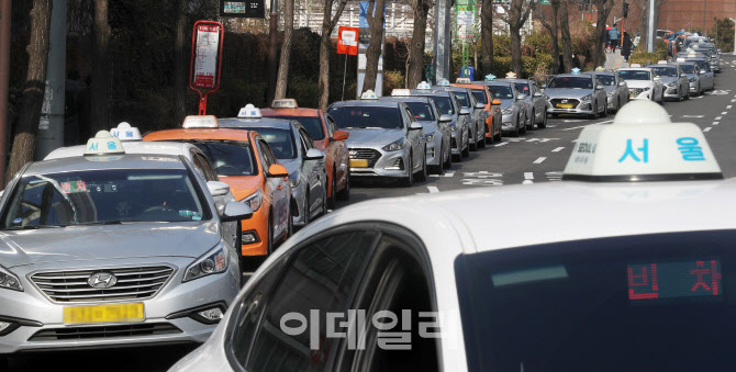 "내가 파출소장인데"…낮술 마시고 택시서 행패 부린 현직 경찰관