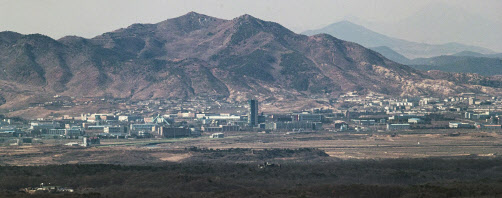 개성공단 폐쇄 5년…文대통령에 공개서한 “차라리 청산해달라”