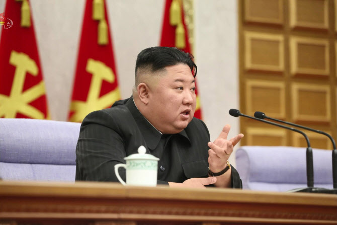 [속보]北 김정은 “경제사업 결함, 당조직 `책임·역할` 못한 것” 질타