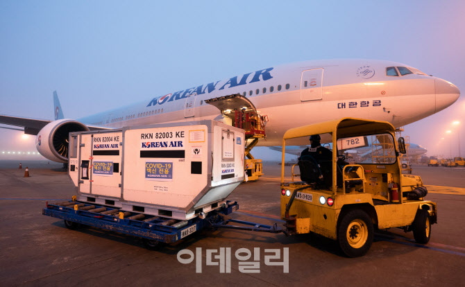 대한항공, 전 세계 코로나 백신 수송 맡는다..유니세프와 협약