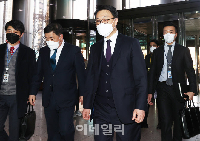 [포토]경찰청 찾은 김진욱 고위공직자범죄수사처 처장